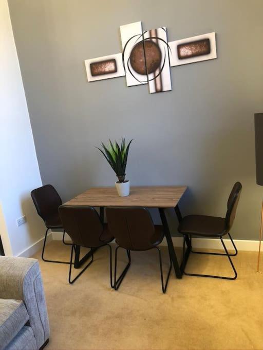 Fusilier Apartment Wrexham City Dış mekan fotoğraf