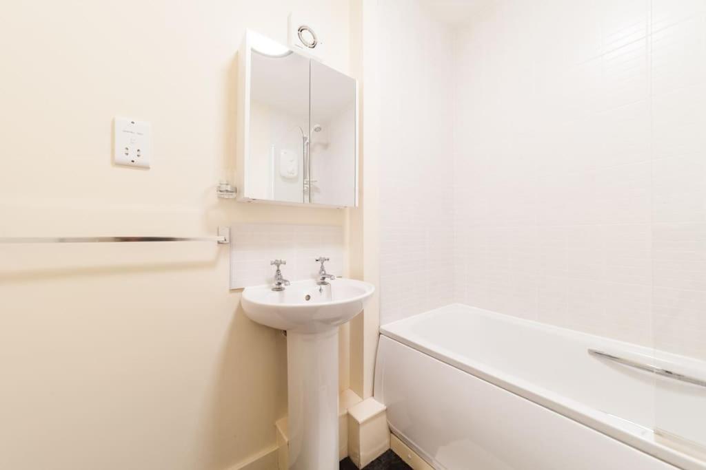 Fusilier Apartment Wrexham City Dış mekan fotoğraf